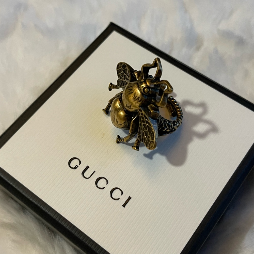 GUCCI BEE RING (SIZE 8)